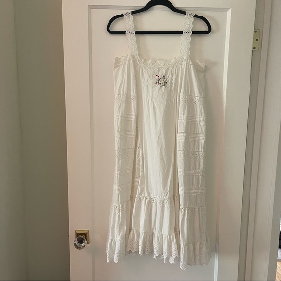 Doen Symphony Dress - Picture 9 of 12